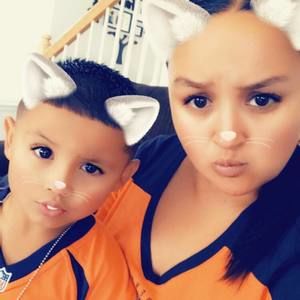 Meet your Posher, Monique